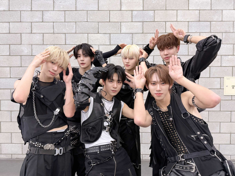 SEVENTOEIGHT為了練舞每個人全身都是傷。（圖／天空娛樂提供）