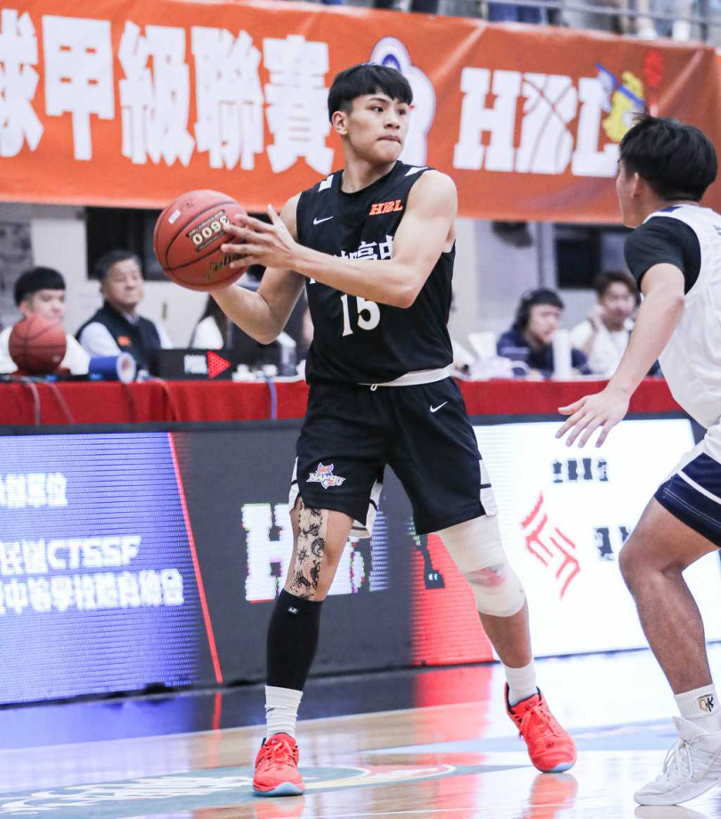 南湖高中陳冠緁投進致勝分，助隊險勝彰縣成功。（圖／高中體總提供）