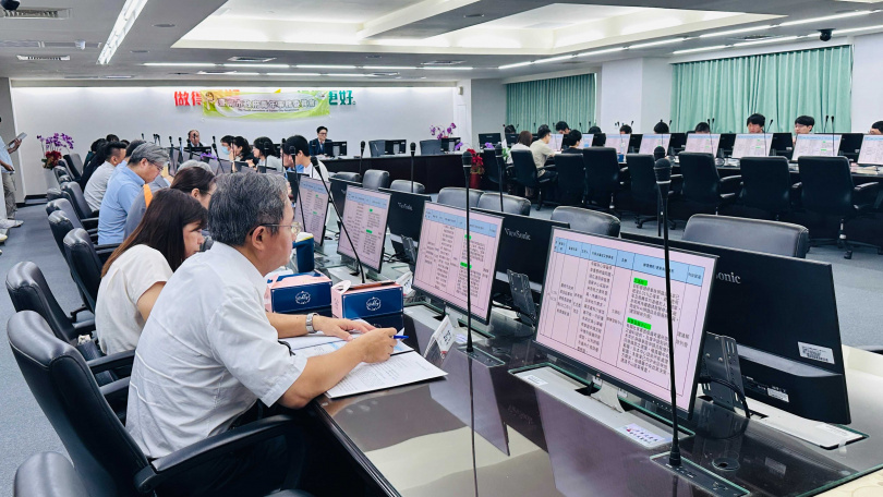 青委就局處業務及專案報告踴躍回饋，並特別感謝市府團隊的努力。(圖片提供／台南市政府)