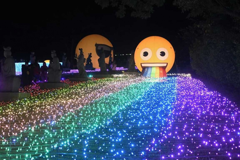 2025彰化月影燈季以emoji表情符號為主題。（圖／彰化縣政府提供）