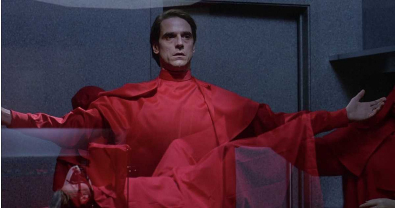 《雙生兄弟》由奧斯卡影帝傑瑞米艾朗一人分飾兩角，講述共享一切甚至性伴侶的雙胞胎醫生。（圖／金馬執委會提供）