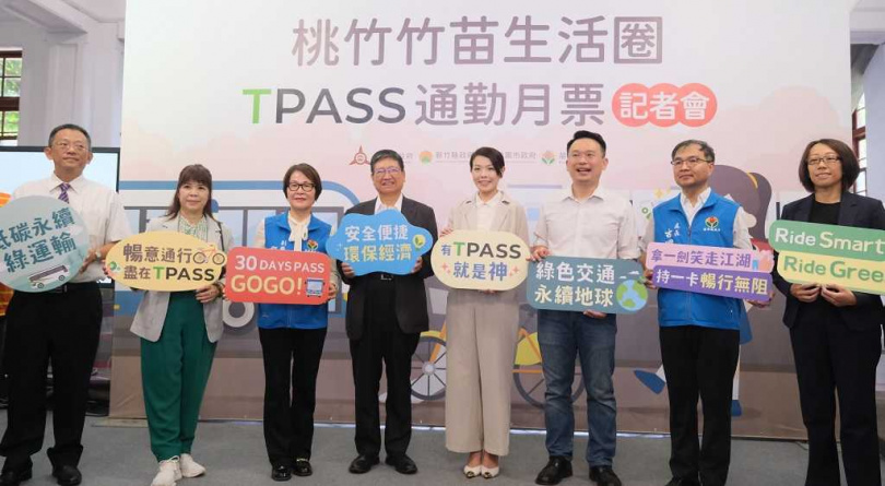 國光客運2025年面臨二次欠薪財務情況，圖右為董事長王雅萱。（圖／新竹縣政府提供）