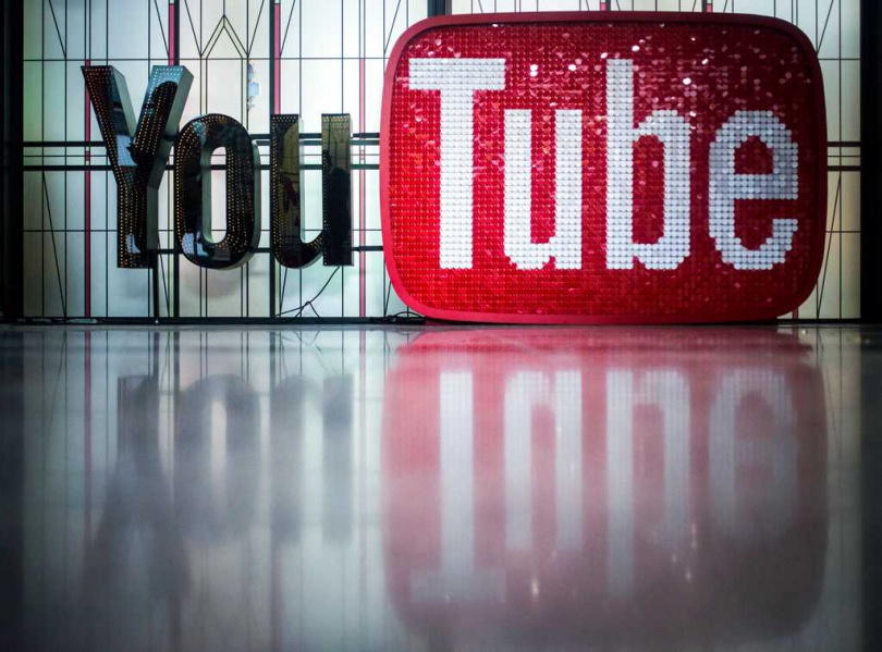 YouTube推動更多功能納入Premium,積極提升訂閱誘因與廣告效益。