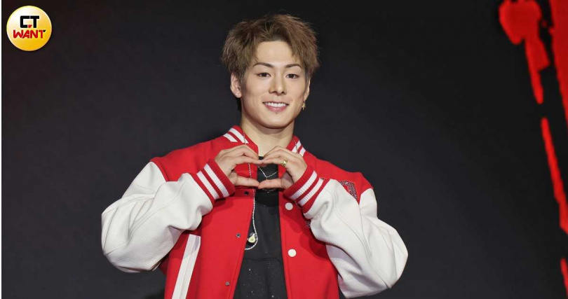 三浦孝太喜愛性感熟女，視安海瑟薇及安潔莉娜裘莉為女神。（圖／楊澍攝）