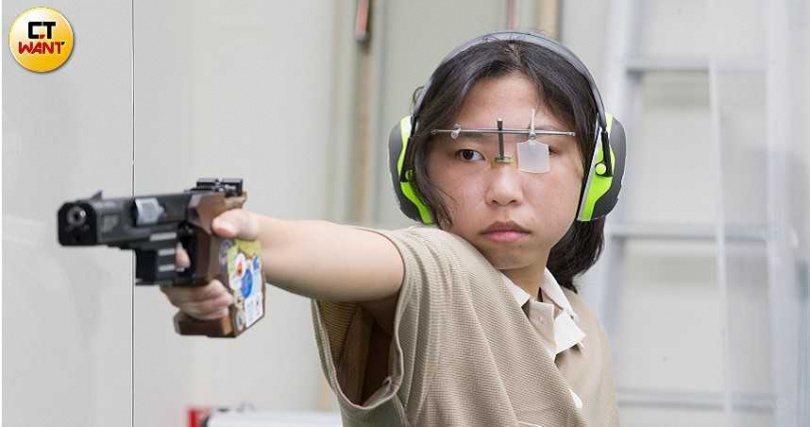 台灣射擊近年屢創佳績，抱回奧運史上首面獎牌外，小將陳宥均還在世界青少年射擊錦標賽女子10公尺空氣手槍拿下金牌。（圖／黃威彬攝）