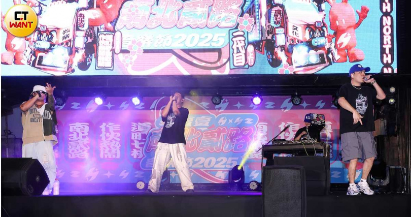 玖壹壹「快閃大海巡」最終場在台北登場。（圖／楊澍攝）