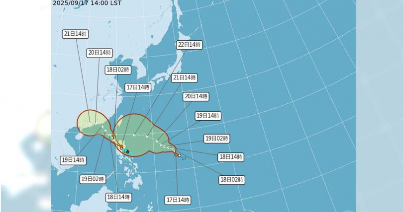熱帶性低氣壓TD20(左)、TD21號路徑潛勢預報圖。(圖/翻攝自氣象署)
