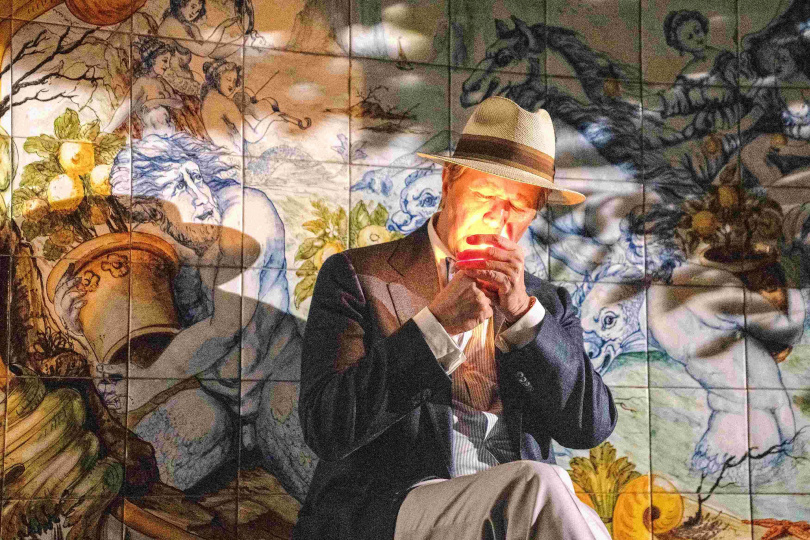 蓋瑞歐德曼戒酒27年,扮酗酒作家入木三分。(圖/海鵬)