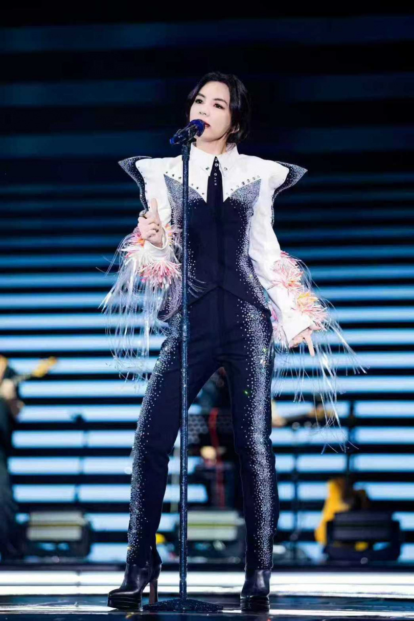 Ella哽咽告白好姐妹與粉絲們。（圖／勁樺娛樂提供）