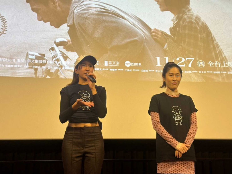 9m88（左）、百白（右）現身戲院活動，為即將到來的破億時刻提前暖身。（圖／華文創）