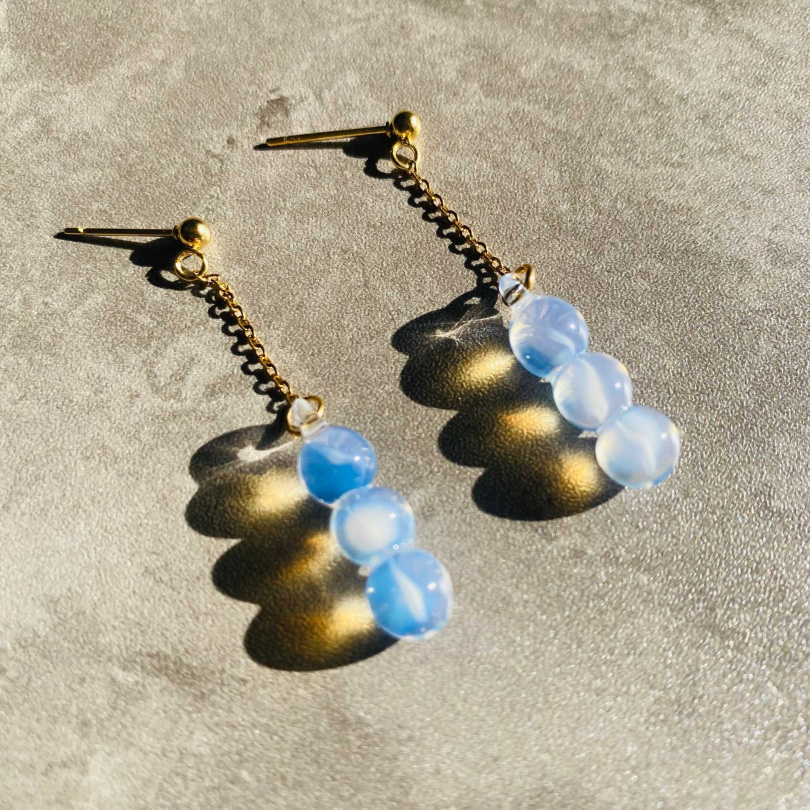 chanmaru｜晨露掉落耳環／1,004元（圖／Pinkoi提供）