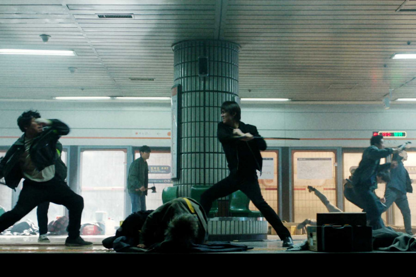 《全知讀者視角》有多場讓人目不轉睛的華麗戰鬥場面。（圖／采昌提供）