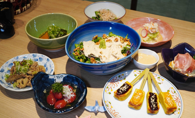 單品菜色看似家常樸實，但搭配當令食材、炙燒或燉煮等多元技法，呈現日式款待的心意。（圖／魏妤靜攝）
