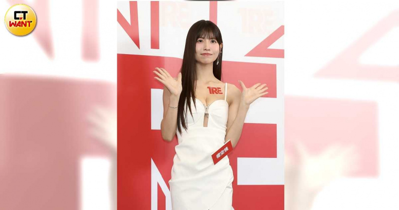 櫻空桃最近迷上鋼管舞，希望有一天能表演給大家看。（圖／侯世駿攝）