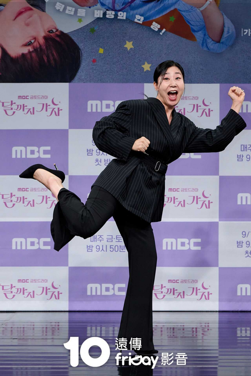 瘦身有成的羅美蘭，搞笑分享拍攝泳裝戲碼的過程。（圖／friDay影音提供）