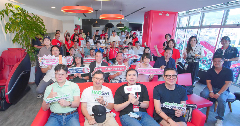 ▲來賓齊聚天母球場貴賓室，好食好事輔導團隊主理人及餐飲通路業者共同交流。（圖／好食好事基金會提供）