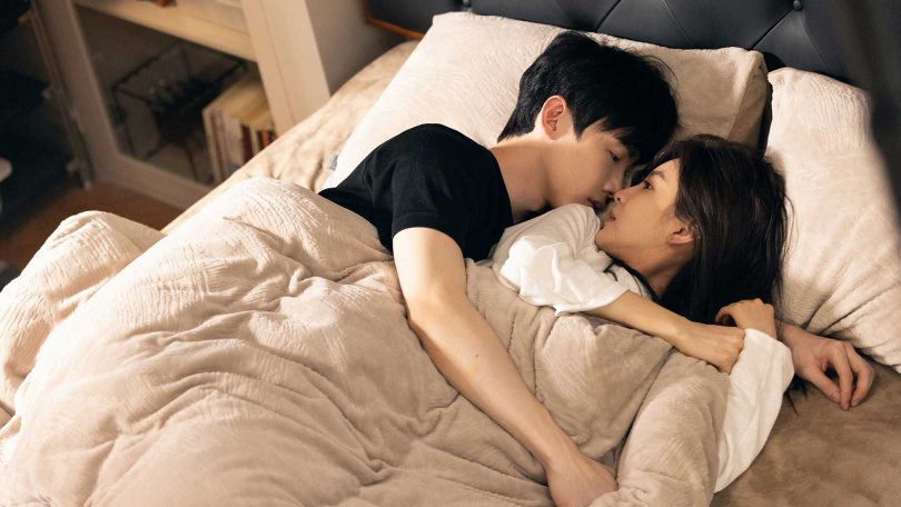 白敬亭與章若楠在劇中互動相當有愛。（圖／中天娛樂台提供）