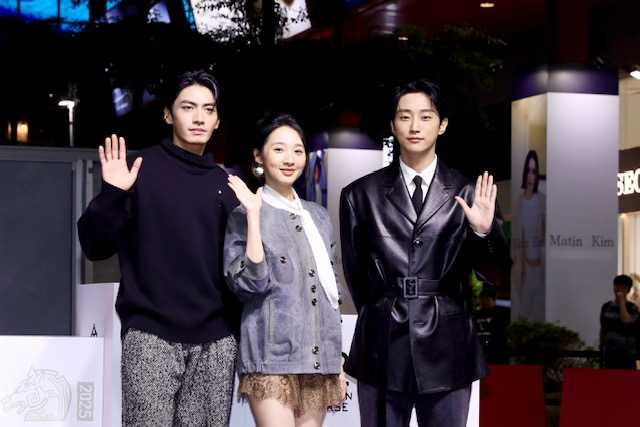 眾人幫振永驚喜慶生。(圖/侯世駿攝)