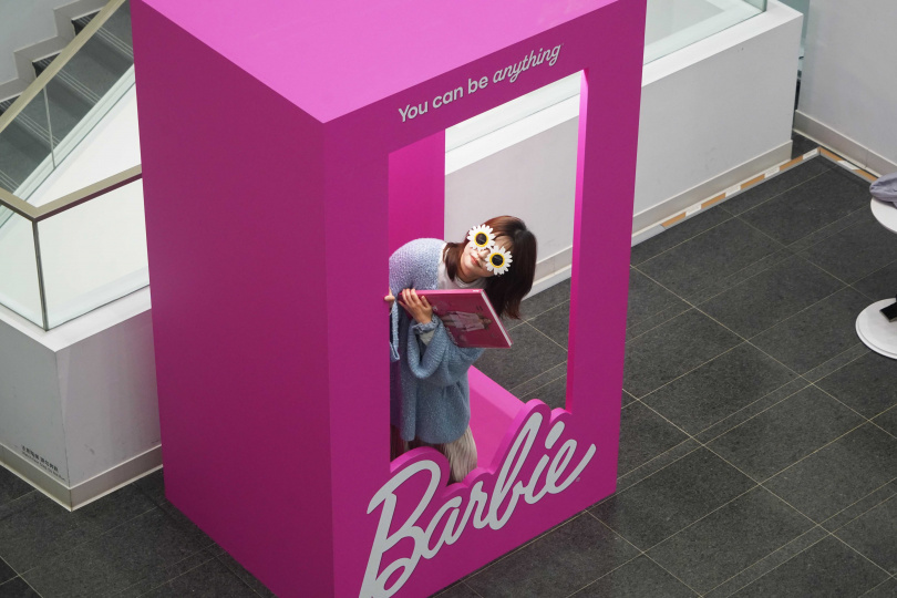 國家影視聽中心選映「童心電影院：百變芭比」，歡迎一起和大銀幕上的芭比盛裝打扮！（圖／國家影視聽中心）