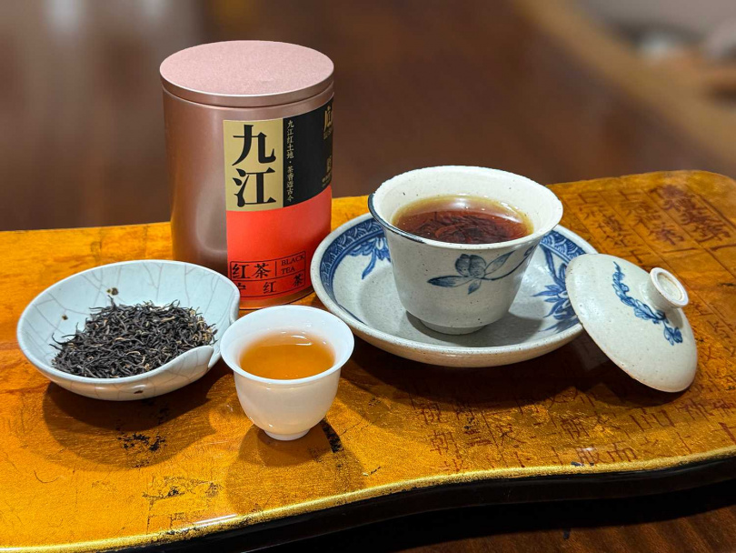 寧紅紅茶色澤烏潤而金毫明顯，香氣也幽雅清長。（圖╱吳德亮攝）