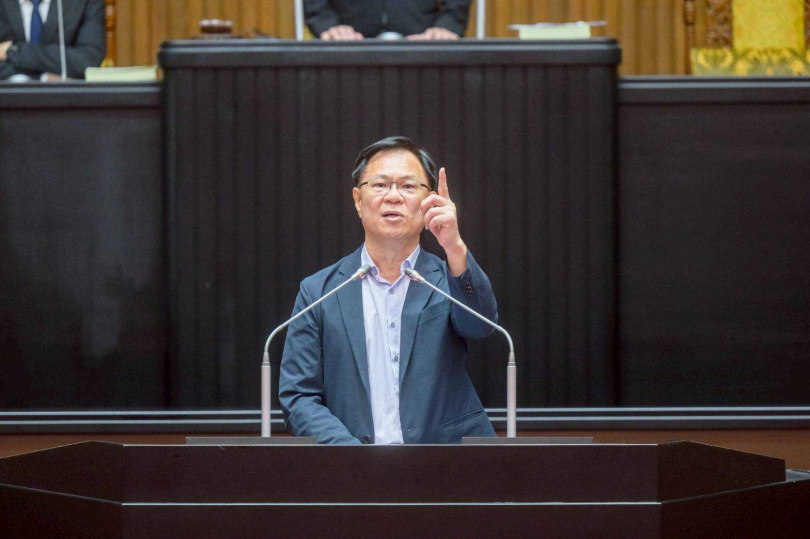 民眾黨立法院黨團副總召張啓楷批評，台美關稅就要定案了，可相關產業、立法院及人民全部被排除在外，談判過程比黑箱更黑箱。（圖／張啓楷辦公室提供）