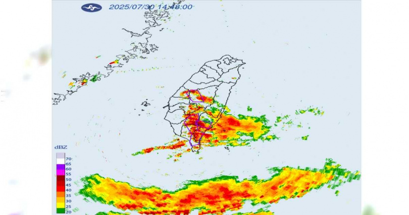 氣象署針對高雄市、屏東縣發布大雷雨即時訊息。（圖／翻攝自氣象署）