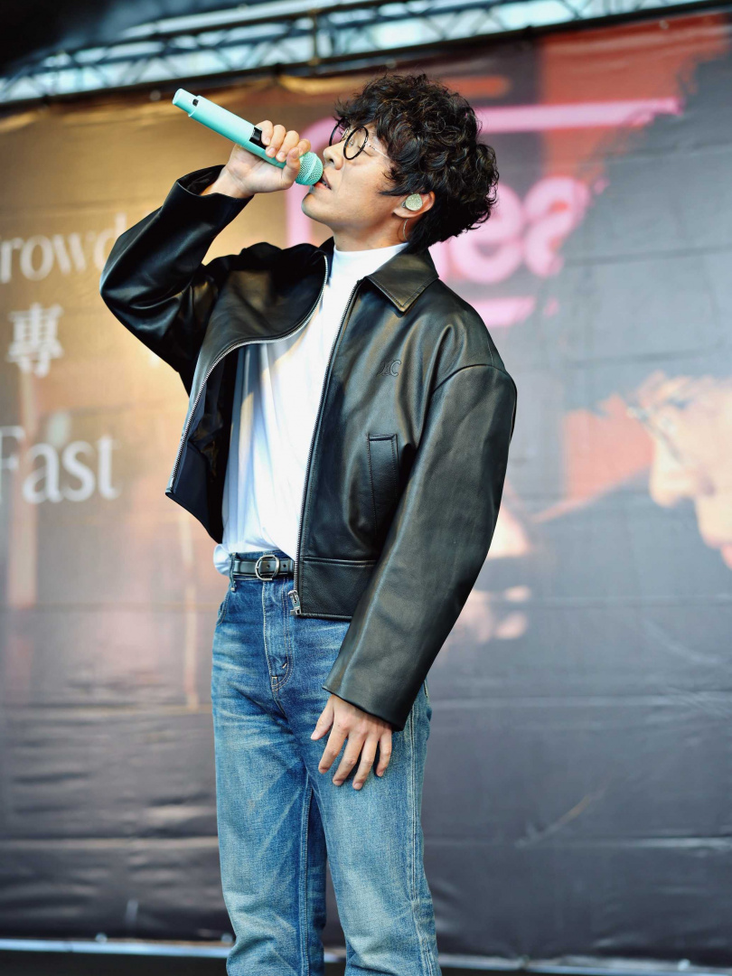 雖然音響故障，盧廣仲還是臨危不亂完成演出。（圖／添翼創越工作室提供）