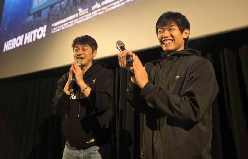 陳冠宇（右）表示，透過紀錄片重新回顧比賽激動時刻格外特別，也感謝導演留下這段珍貴回憶。（圖／牽猴子）