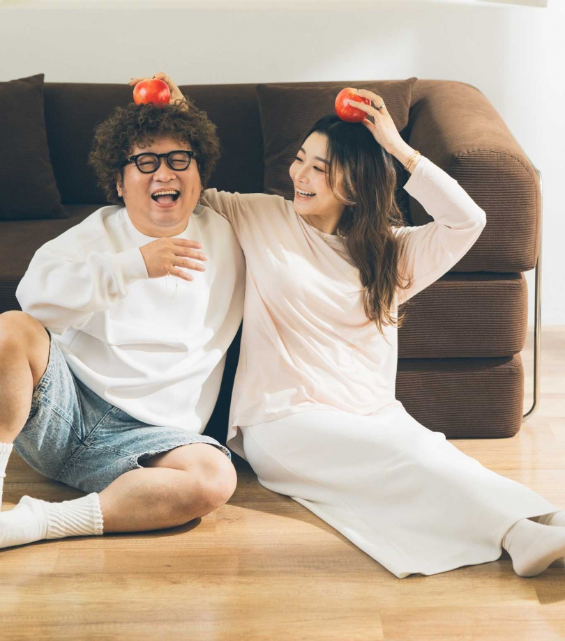 納豆、依依兩人愛情長跑近10年。(圖/翻攝自依依FB)