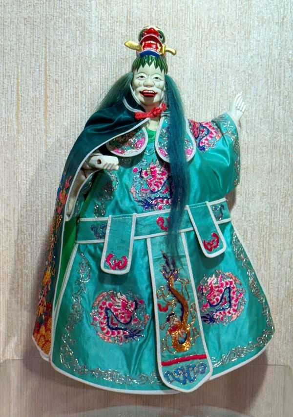 哈哈笑掌中劇團早年深受歡迎的「龍頭金刀俠」。（圖／吳德亮攝影）