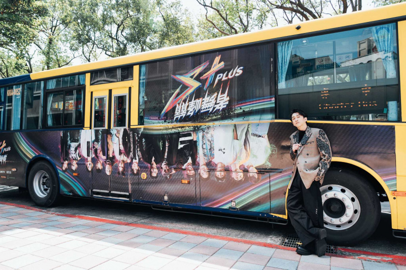 陳漢典大讚節目的公車廣告宣傳方式。（圖／S+PLUS巔峰舞者提供）