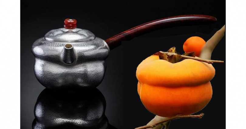 造型源於北京珍果「蓋柿」的如意壺。（圖╱吳德亮攝）