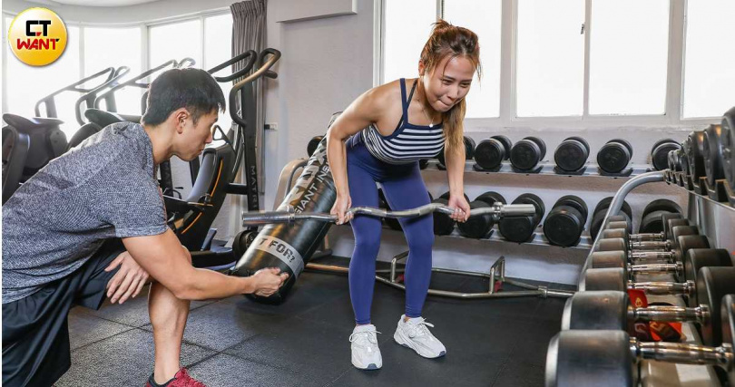 台北大學社會學系副教授陳易甫指出，青少年自拍動機主要受「健身風氣」影響，相關照片易遭不法使用。（圖／示意圖，與本案無關／資料照）