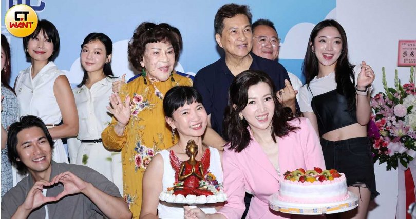 廖家儀生日當天,還是在忙《空姐復仇記》開鏡記者會。(圖/楊澍攝)