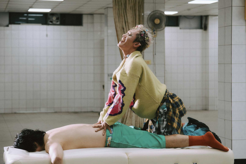 原民YouTuber Ponay卜耐助陣同根生新歌MV。(圖/笙根蘭陽提供)