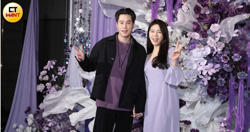 吳東諺、白家綺夫婦特別到場祝福新人，吳東諺則大開賴慧如二婚玩笑。（圖／侯世駿攝）