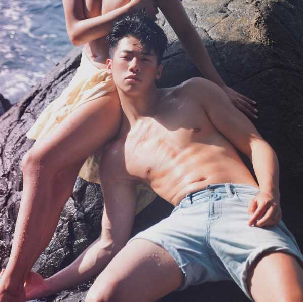 范成章與女子親密合照。（圖／翻攝自范成章IG）