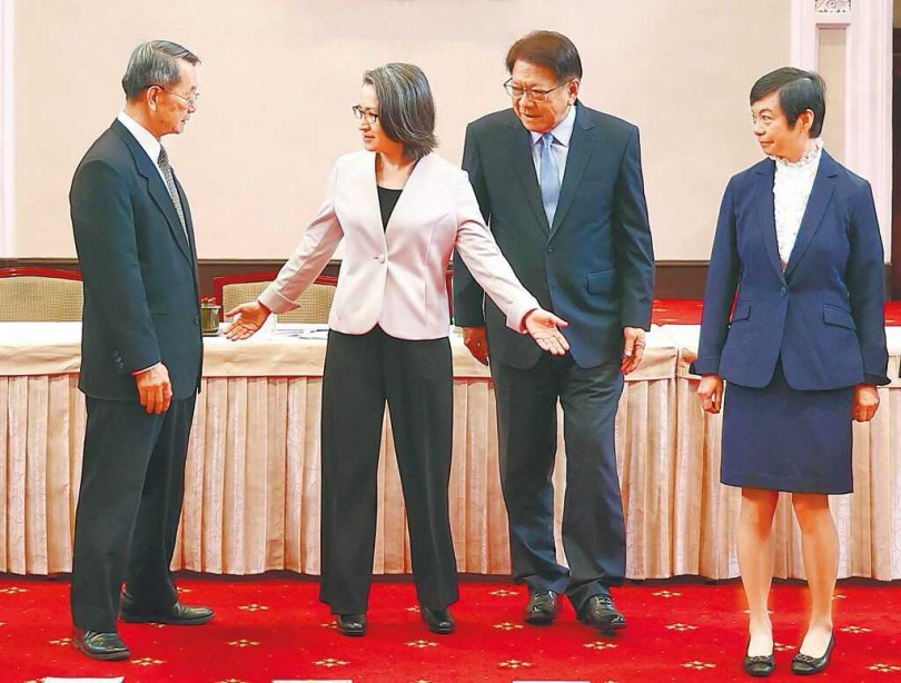 蔡秋明（左一）、或蘇素娥（右一）如獲立院通過為司法院正、副院長，司法院的廳處長人事案恐將翻盤。（圖／報系資料照）