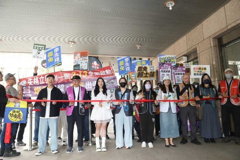 罷免團體罷免國民黨立委一度風起雲湧，如今24名罷免普選藍委皆安全下莊，罷團難掩落寞。（示意圖／劉耿豪攝）