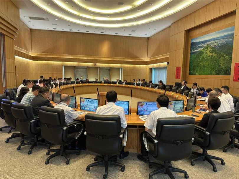 新北市水利局長宋德仁3日於市政會議,以「一機在手 防汛ALL IN」為題做專題報告。(圖/中國時報高鈞麟攝)