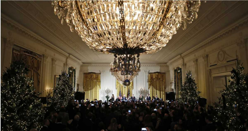 川普宣布白宮新宴會廳將擴建至可容納900人