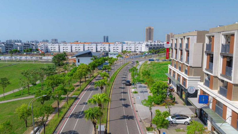 LM重劃區具公園綠地與雙語學區規劃,深受年輕首購族青睞。(圖片提供/地政局)