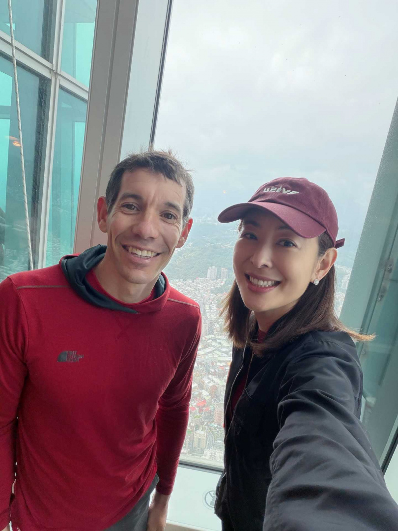 賈永婕一口答應霍諾德爬101的計畫。（圖／翻攝臉書／賈永婕的跑跳人生）