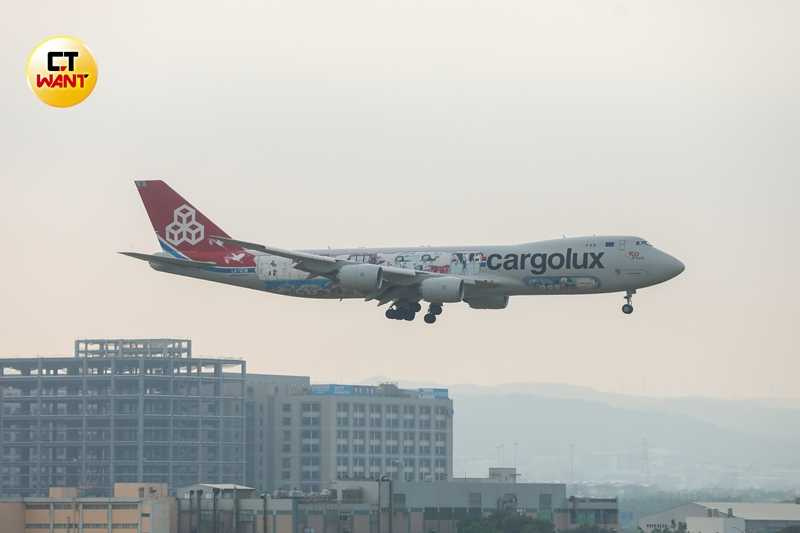 桃園青埔因鄰近桃園國際機場,周邊建築皆有高度規範,依據距離航空站每增加20公尺,高度可增加1公尺而有不同。(圖/CTWANT資料室)