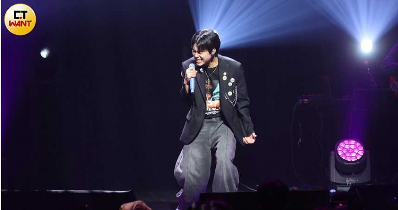 網銀國際影視泛娛樂版圖除了製作影視內容、海內外發行,還包含娛樂展演活動,海外文化輸入部分包括舉辦韓國人氣歌手李茂珍(圖)、Super Junior成員東海的個人FANCON等。(圖/焦正德攝)