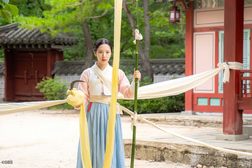 金知妍與陸星材認識很久，曾擔心對戲時會無法專心。（圖／Hami Video提供）