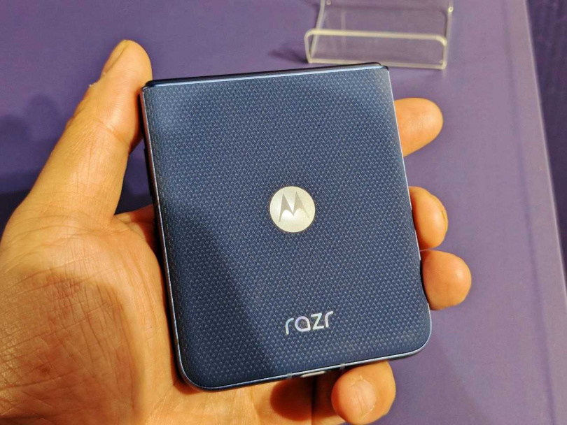 Motorola razr 60。(圖/廖梓翔攝)