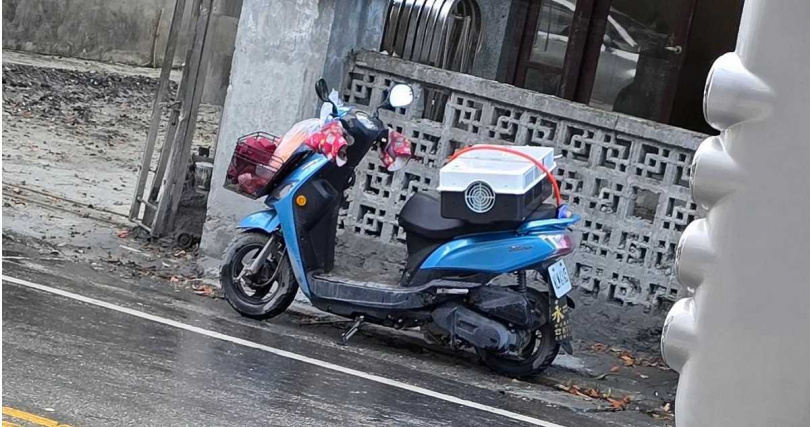 小沂乾姑婆的親妹向台灣櫻花公司申請補助熱水器,未料才剛裝上就遭房東直接拔下載走。(圖/民眾提供)