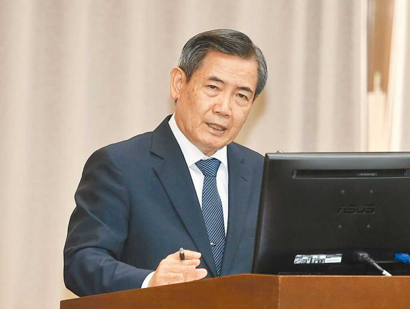 司法院曾啟動人工智慧系統寫判決書初稿,引發立委疑慮,時任司法院祕書長吳三龍則解釋,最後判決事實與真相,仍須由法官字斟句酌書寫。(圖/報系資料照)