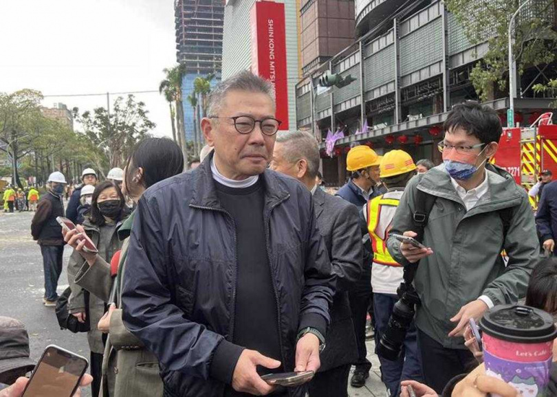 新光三越總經理吳昕陽事發後立即趕赴意外現場，並於隔日向全台員工發表聲明。（圖／報系資料照）